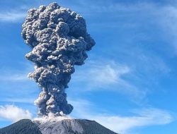 Erupsi Lagi, Status Gunung Ibu Naik ke Level Awas