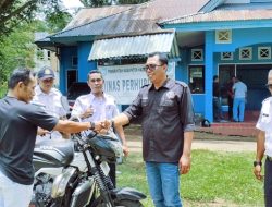 Salurkan Bantuan Kendaraan Roda Tiga, Bustamin: Ini Bagian Dari Program JUJUR