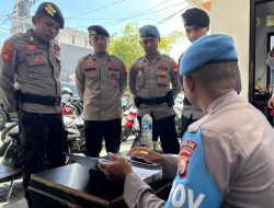 Subsatgas Propam Lakukan Pengecekan Personil Bertugas Di KPU dan Bawaslu