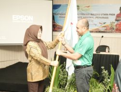 Asisten II Setda Pemprov Malut Melepas Tim Kontigen Peparnas