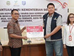Kemensos Salurkan Santunan Kepada Korban Bencana Alam Banjir Bandang di Ternate