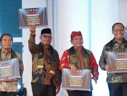Gubernur Malut Terima Enam Karya Budaya Indonesia dari Menbud RI