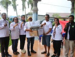 PMI Halbar Salurkan Bantuan Pengungsi Gunung Api Ibu