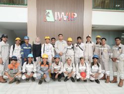PT IWIP Salurkan Bantuan Kepada Karyawan Korban Kebakaran