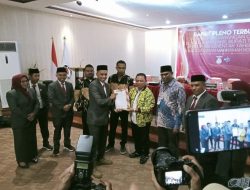 KPU Gelar Pleno Penetapan Paslon Bupati dan Wabup Terpilih Halmahera Utara Periode 2025-2030