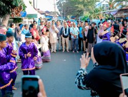 Tiba di Ternate, Bupati dan Wakil Bupati Halmahera Tengah Disambut Warga Pendukung dan Simpatisan