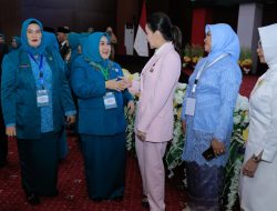 Gubernur Sherly Hadiri Pelantikan Ketua TP PKK dan Posyandu se Maluku Utara