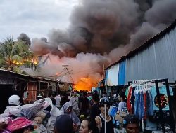Kebakaran Hebat Hanguskan Rumah dan Toko di Halmahera Utara