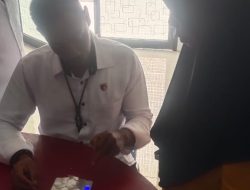 Polres Halut Anaknan Seorang Wanita Saat Jemput Paket Sabu