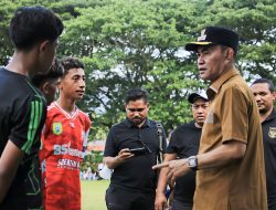 Wabup Tutup Turnamen Sepak Bola Piala Askab PSSI Halbar Tahun 2025