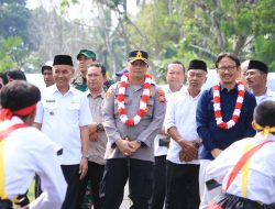 Pastikan Layanan Akses Internet, Inspektur Jenderal Kemkomdigi Kunjungi Halbar