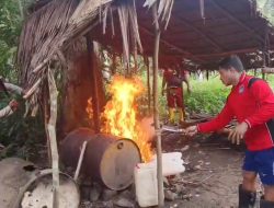Polisi Gerebek Tempat Produksi Minuman Keras Di Pulau Obi
