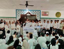 Haji Robert Antar Anak Yatim Raih Karier Internasional