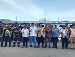 Bupati Berikan Penghargaan Pada Tim Satgas Penanganan Bencana 