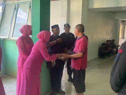 Bhayangkari Brimob Polda Malut Temui Keluarga dan Besuk Korban Penganiayaan