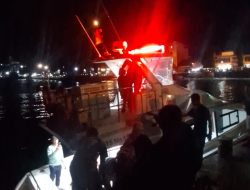 Bocah 6 Tahun di Pulau Moti Dirujuk Menggunakan Ambulans Laut BAHIM Usai Dilaporkan Keracunan Obat