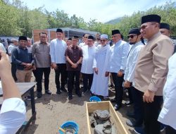 Momentum Idul Fitri, Bupati Ikram Hadiri Peletakan Batu Pertama Pembangunan Masjid Aisyah Al-Ilyas di Ternate