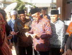 Wali Kota Ternate Serahkan Bantuan Uang Tunai Kepada 19 KK Terdampak Gempa Bumi