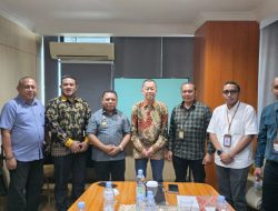 Bupati Gelar Rapat Bersama Bank Maluku Maluku Utara Optimalisasi Pembayaran Pajak Berbasis Elektronik 