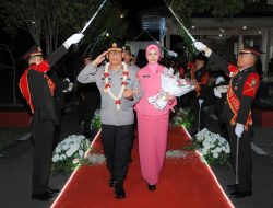 Penuh Haru, Polda Malut Gelar Upacara Pelepasan Purna Tugas Irjen Pol Waris Agono