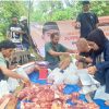 Senator Alqossam Kasuba Berbagi Daging Kurban Dengan Insan Pers di Ternate