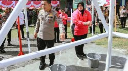 Kapolda Resmikan Sumur Bor dan Salurkan Bantuan Sosial di Desa Bobane Jaya