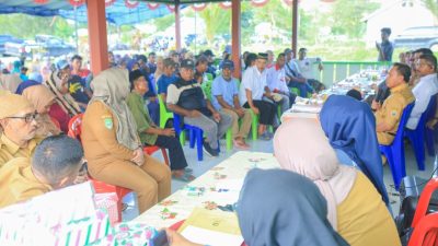 Wujudkan Kesejahteraan Warga Transmigrasi, Bupati Ikram Serahkan SHM dan Bantuan Ekonomi Produktif 