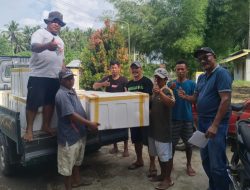 Haji Robert Beri Bantuan Beni Ikan Dukung Ekonomi Masyarakat Kao Barat