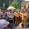 Bupati Piet Tatap Muka Dengan Masa Aksi di Depan kantor Bupati Tentang Perda Hilirisasi Kelapa 