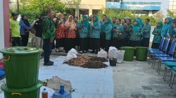 DLH dan TP-PKK Halteng Ajak Perempuan Sulap Sampah Rumah Tangga Jadi Pupuk Kompos