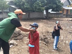 Dampak Kabut Asap Karhutla, BPBD Halbar Gencar Bagikan Masker